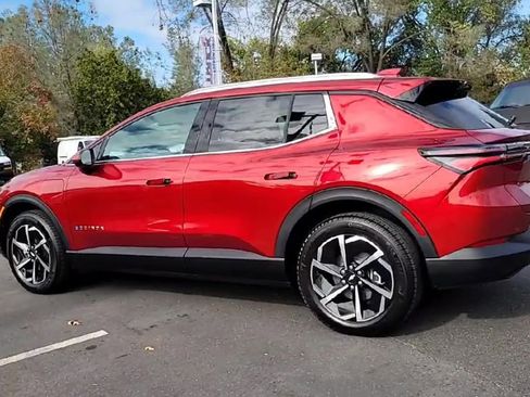 New 2026 Chevrolet Equinox EV LT image 6