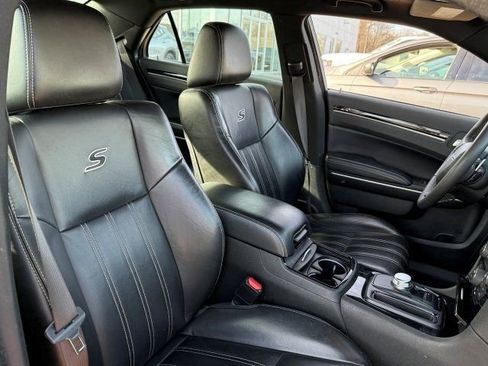 Used 2023 Chrysler 300 S image 22