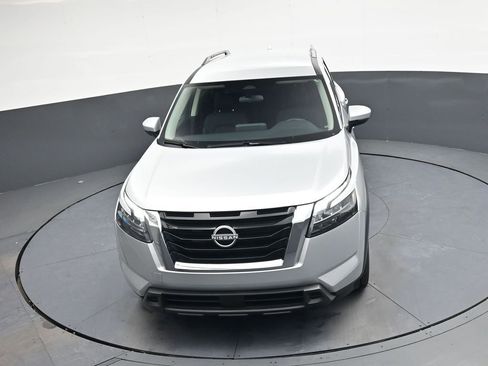 Used 2025 Nissan Pathfinder SV image 37