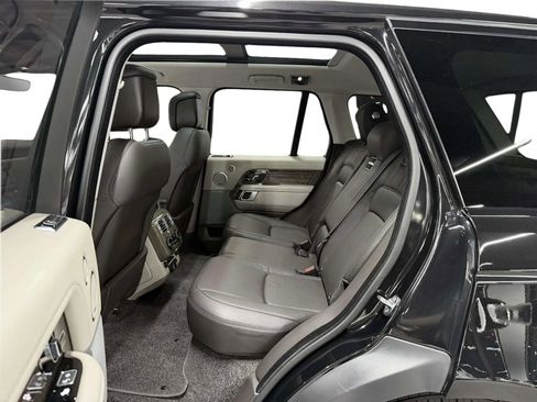 Used 2018 Land Rover Range Rover HSE image 13