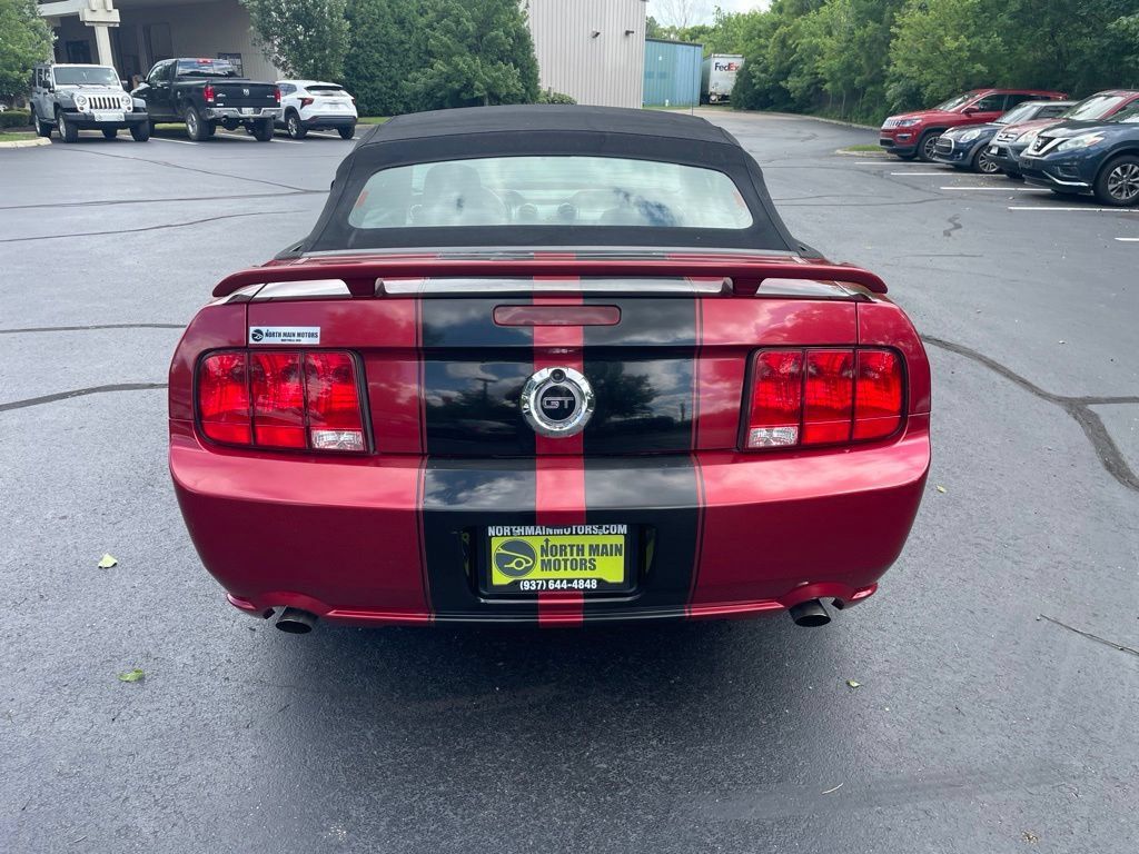 Used 2007 Ford Mustang GT RWD image 6