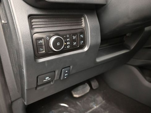 New 2026 Ford F250 Platinum w/ Tremor Off-Road Package image 13