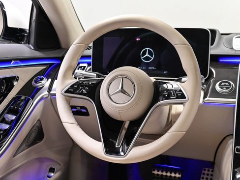 Used 2023 Mercedes-Benz S 580 4MATIC Sedan w/ AMG Line image 8