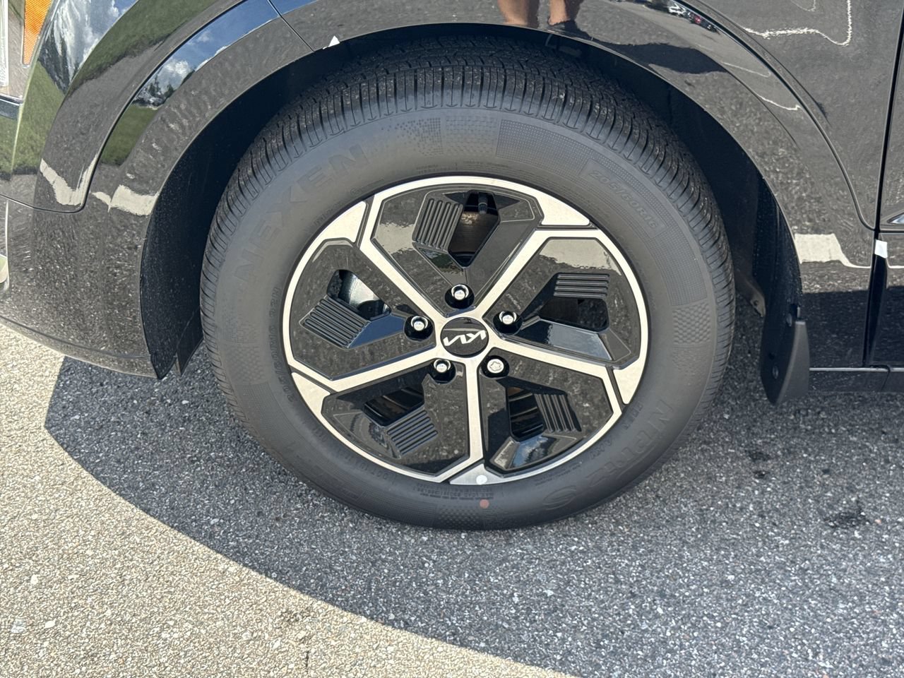 New 2026 Kia Niro FWD image 12