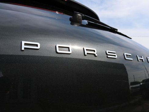 Used 2018 Porsche Macan S AWD/4WD image 16
