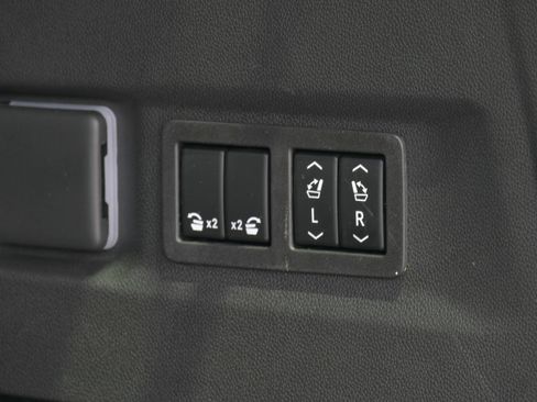New 2026 Chevrolet Suburban Premier AWD/4WD image 42