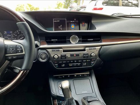 Used 2017 Lexus ES 350 image 6