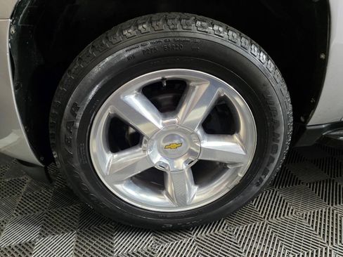 Used 2011 Chevrolet Avalanche LTZ RWD image 29