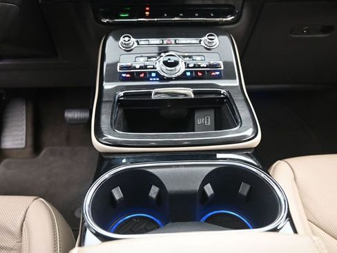 Used 2023 Lincoln Nautilus Reserve w/ Luxury Package FWD image 13