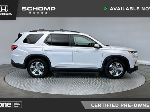 Certified 2025 Honda Pilot EX-L image 1