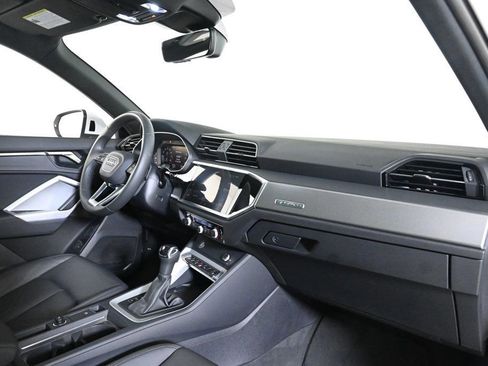 Certified 2025 Audi Q3 2.0T Premium w/ Convenience Package image 15