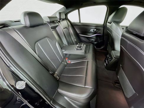 Used 2022 BMW 330i xDrive Sedan w/ Premium Package 2 image 31