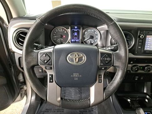 Used 2018 Toyota Tacoma SR5 image 26