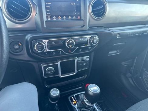 Used 2023 Jeep Wrangler Sport AWD/4WD image 31