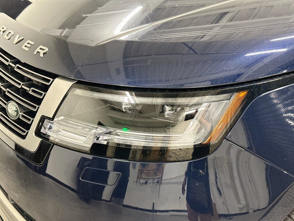 Certified 2023 Land Rover Range Rover SE AWD/4WD image 32