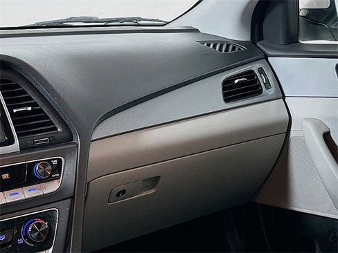 Used 2019 Hyundai Sonata SE image 22