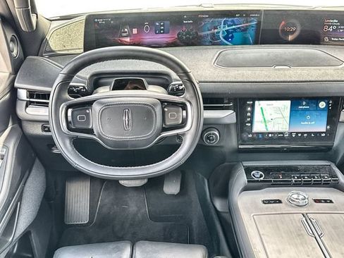 Used 2025 Lincoln Navigator Reserve w/ Jet Appearance Package AWD/4WD image 14