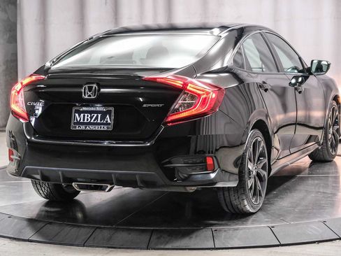 Used 2019 Honda Civic Sport image 4
