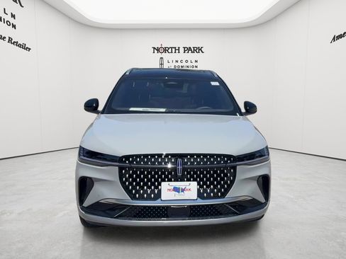 New 2026 Lincoln Nautilus Reserve AWD/4WD image 8
