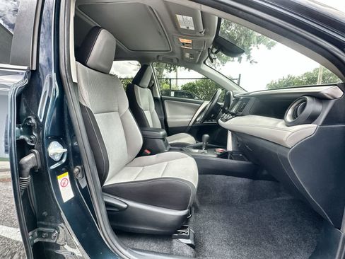 Used 2018 Toyota RAV4 XLE image 9