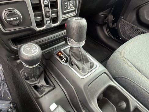 Used 2025 Jeep Wrangler Sahara w/ Safety Group image 29