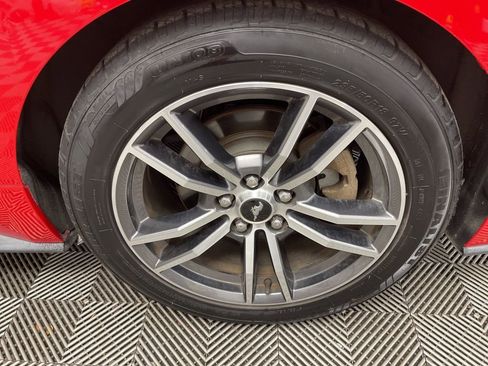 Used 2017 Ford Mustang Premium image 28