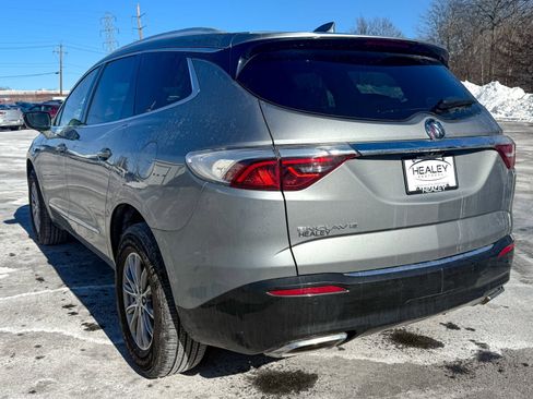Used 2024 Buick Enclave Premium image 5
