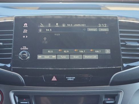 Used 2023 Honda Passport EX-L image 17