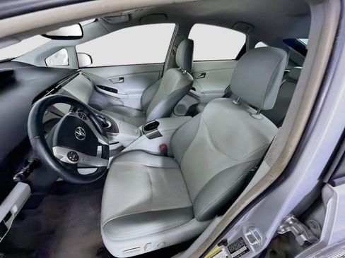 Used 2015 Toyota Prius Four FWD image 13