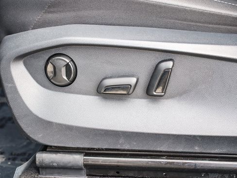 Used 2022 Volkswagen Tiguan SE image 20