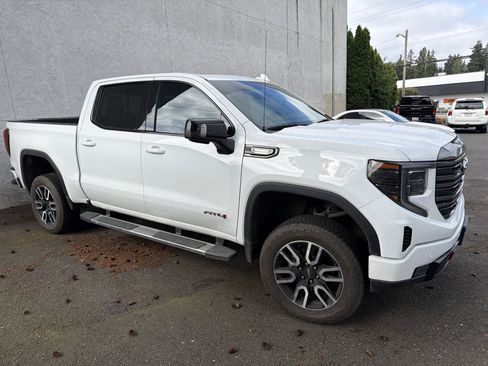 Used 2023 GMC Sierra 1500 AT4 w/ Technology Package AWD/4WD image 2