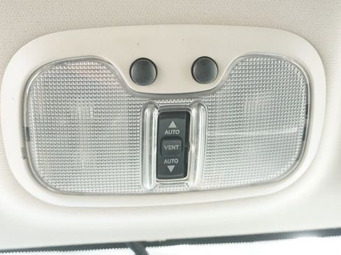 Used 2014 Jeep Compass Latitude w/ Sun/Sound Group image 36