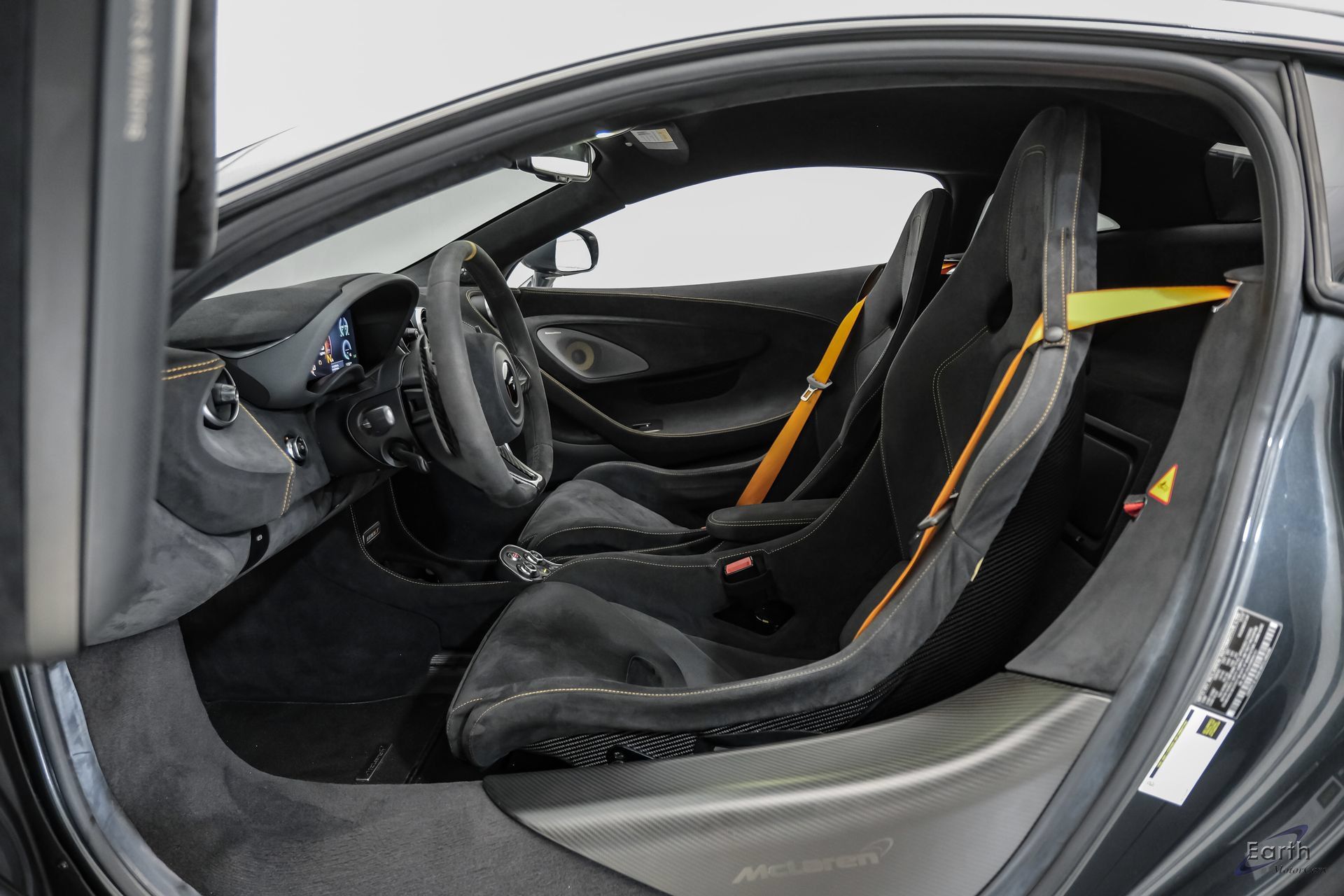 Used 2019 McLaren 600LT RWD image 44