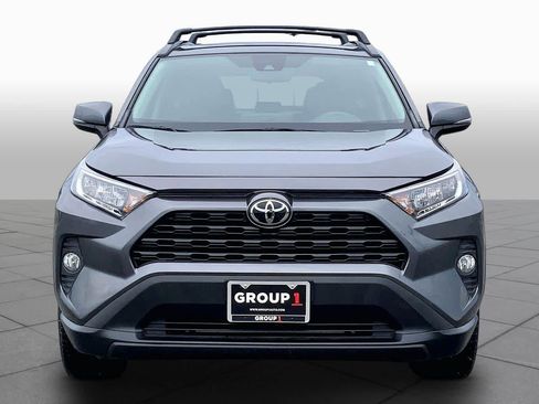 Used 2021 Toyota RAV4 XLE Premium FWD image 4