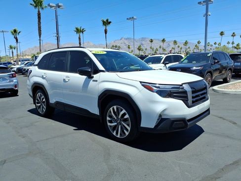 Certified 2025 Subaru Forester Touring w/ Touring Package AWD/4WD image 31
