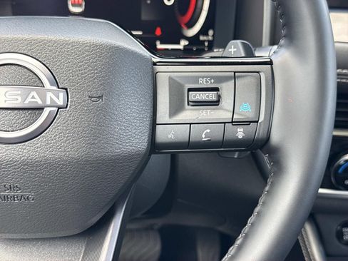 Used 2025 Nissan Rogue Platinum w/ Platinum Premium Package AWD/4WD image 14
