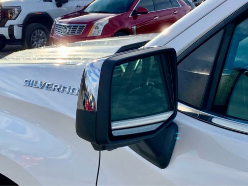 Used 2022 Chevrolet Silverado 1500 LTZ w/ LTZ Premium Package image 17