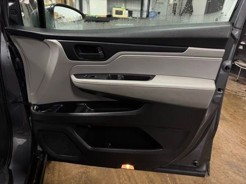 Used 2024 Honda Odyssey EX image 13