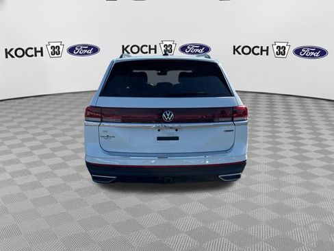 Used 2024 Volkswagen Atlas SE w/ Black Wheel Package AWD/4WD image 7