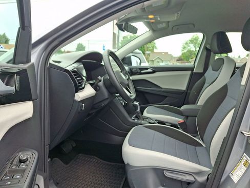 Certified 2025 Volkswagen Taos S AWD/4WD image 13