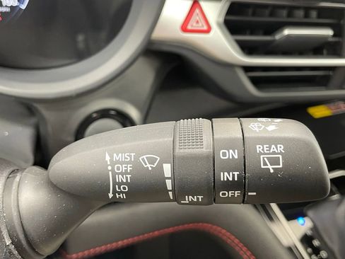 Used 2025 Toyota Sienna XSE image 31