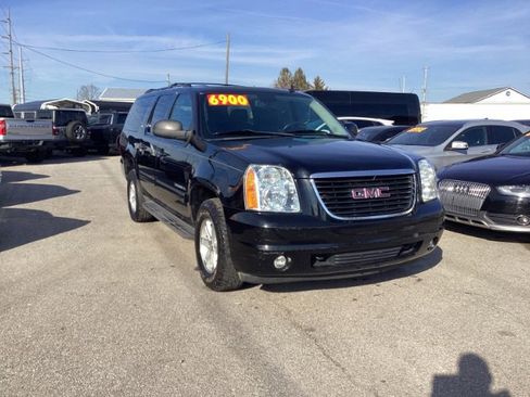 Used 2013 GMC Yukon XL SLT w/ SLT-2 Equipment Package image 2