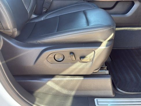 Used 2024 Chevrolet Silverado 2500 LTZ w/ LTZ Plus Package image 27