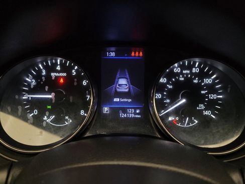 Used 2021 Nissan Rogue Sport SV FWD image 23