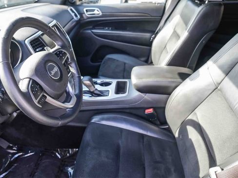 Used 2017 Jeep Grand Cherokee Altitude image 17
