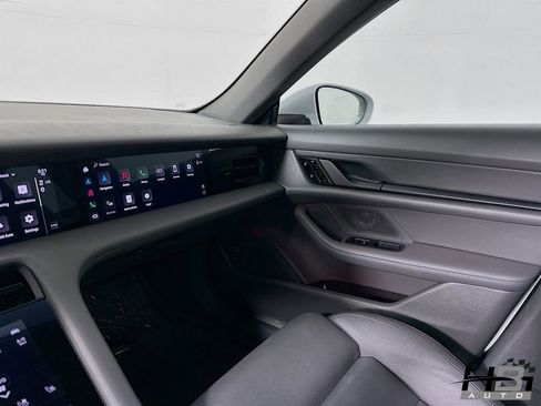 Used 2021 Porsche Taycan 4S image 17