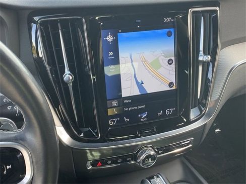 Used 2019 Volvo S60 T5 R-Design image 29