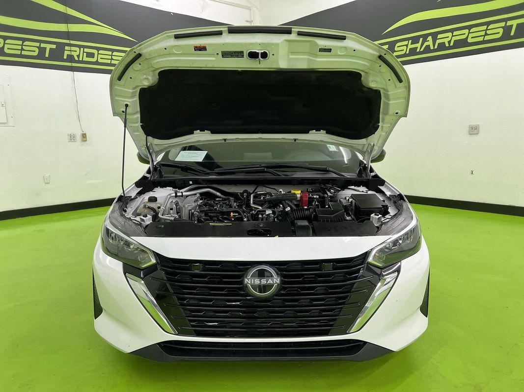 Used 2024 Nissan Sentra SV FWD image 4