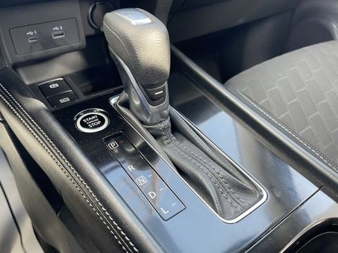 Certified 2024 Nissan Kicks SV image 14