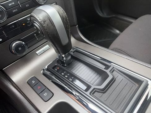 Used 2013 Ford Mustang Coupe RWD image 10
